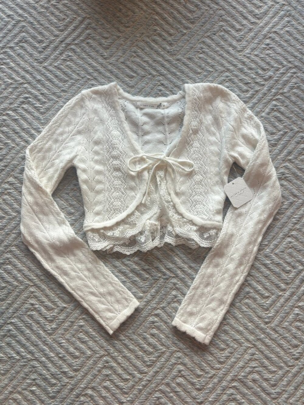 Altar’d State Ivory Lace Cropped Cardigan 🤍🎀 NWT
